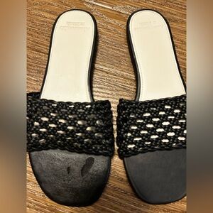 Abercrombie and Fitch Slides 8/9